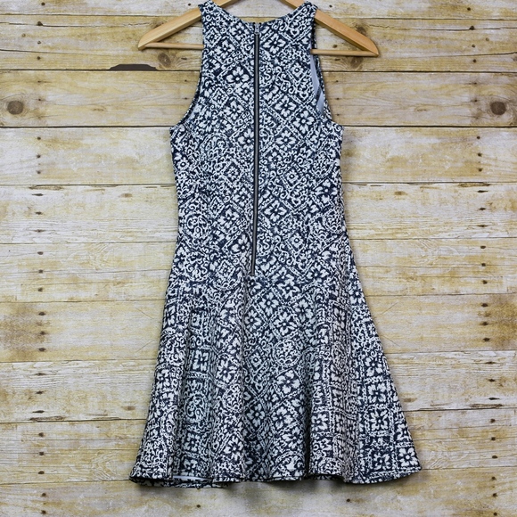 Abercrombie & Fitch Mini Dress Pattern - Picture 3 of 3